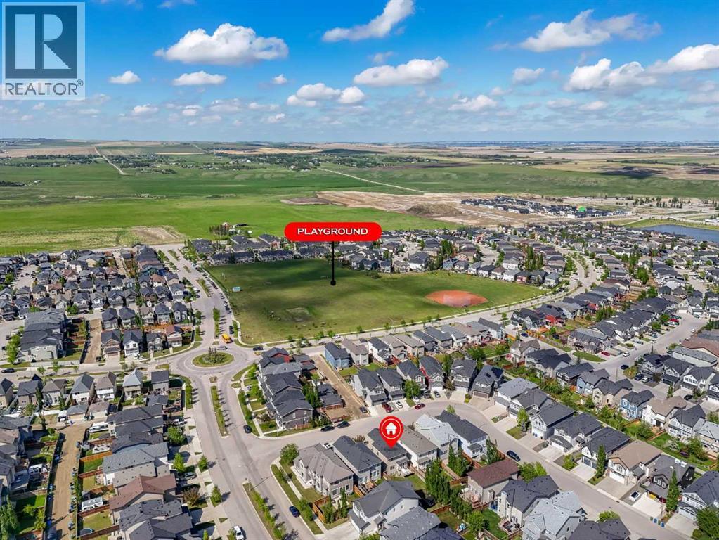 House for Sale in 113 Sage Bank Crescent NW|Calgary, Alberta T3R0J2 3