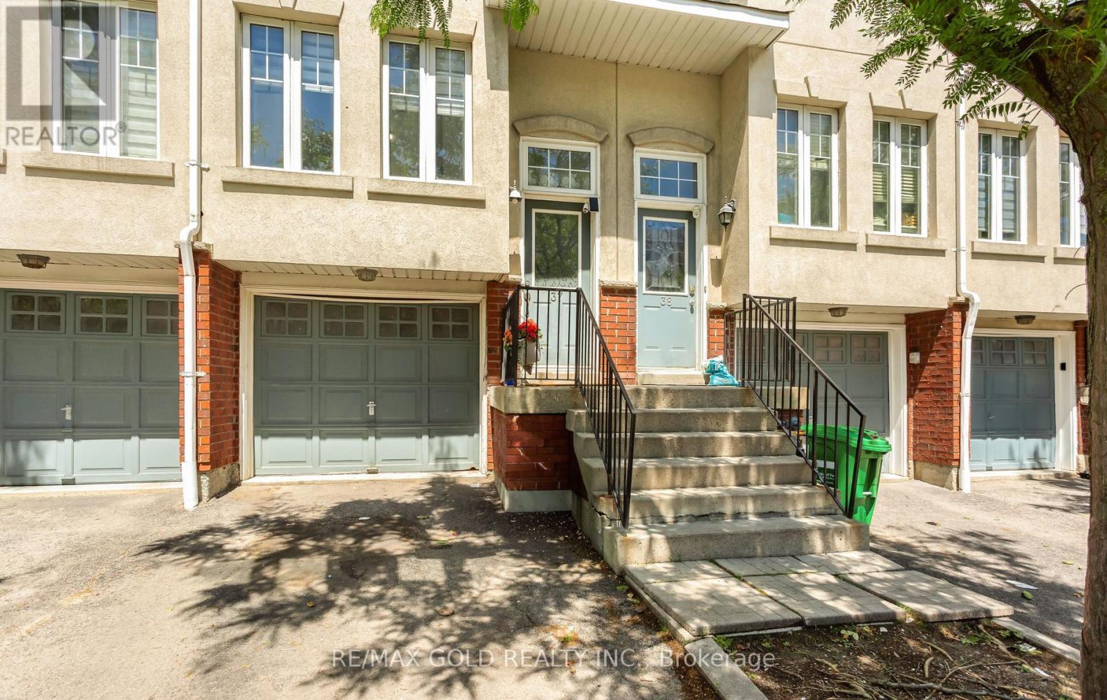 Row / Townhouse for Sale in 37 - 800 DUNDAS STREET W|Mississauga (Erindale), Ontario L5C4S5 4