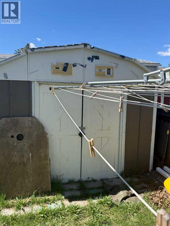 Mobile Home for Sale in 262, 3223 83 Street NW|Calgary, Alberta T3B5N5 4
