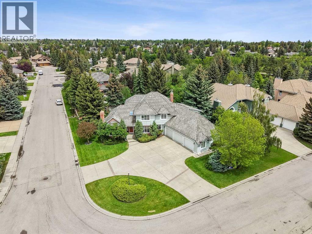 House for Sale in 65 Woodpath Terrace SW|Calgary, Alberta T2W5Z5 3