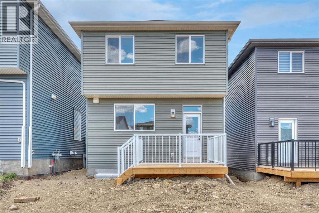 House for Sale in 152 Annette Villas NW|Calgary, Alberta T3R2B5 3