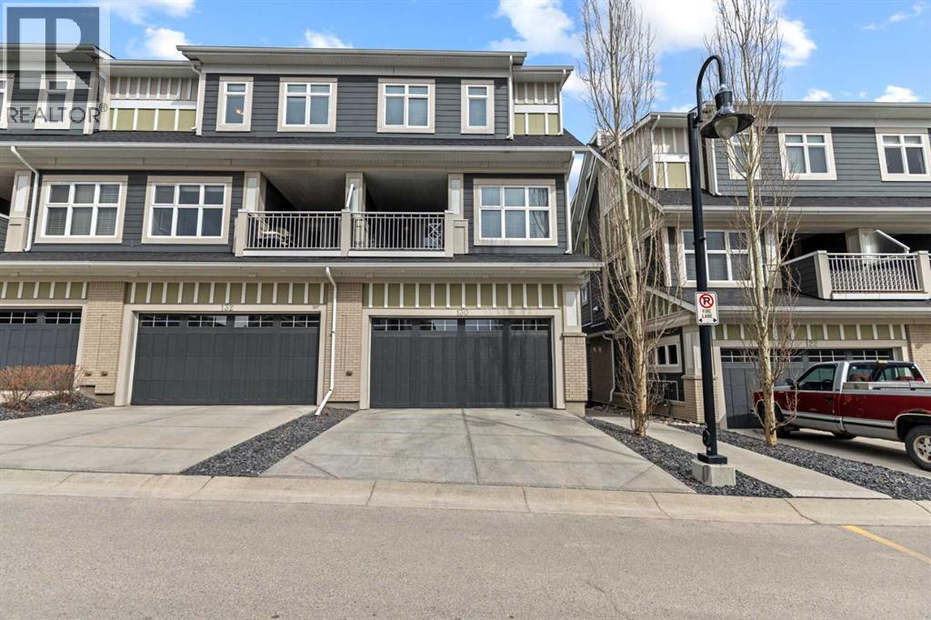 Row / Townhouse for Sale in 130 Silverado Plains Park SW|Calgary, Alberta T2X1Y8