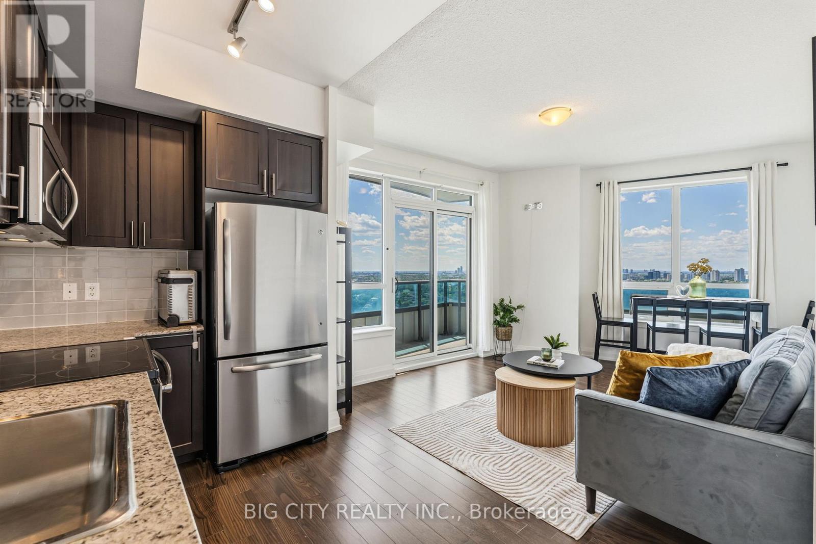 Photo 11 of 7161 Yonge Street, Unit 2425