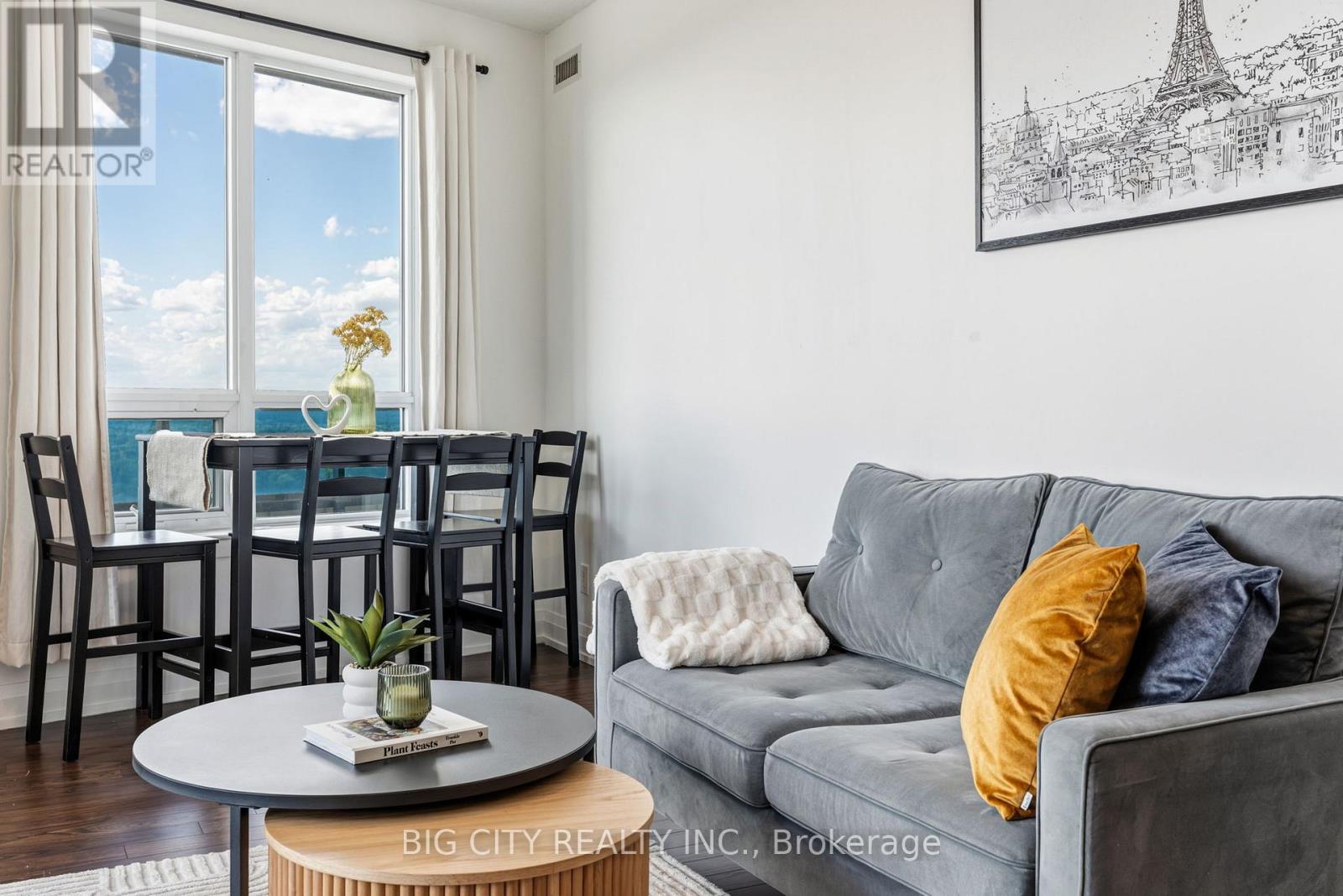 Photo 13 of 7161 Yonge Street, Unit 2425