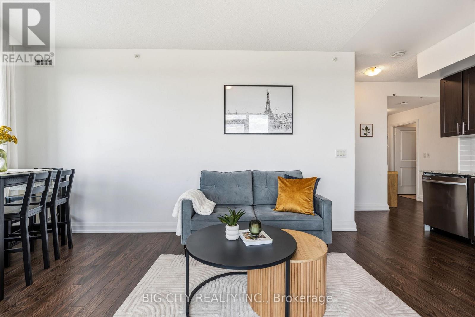 Photo 15 of 7161 Yonge Street, Unit 2425