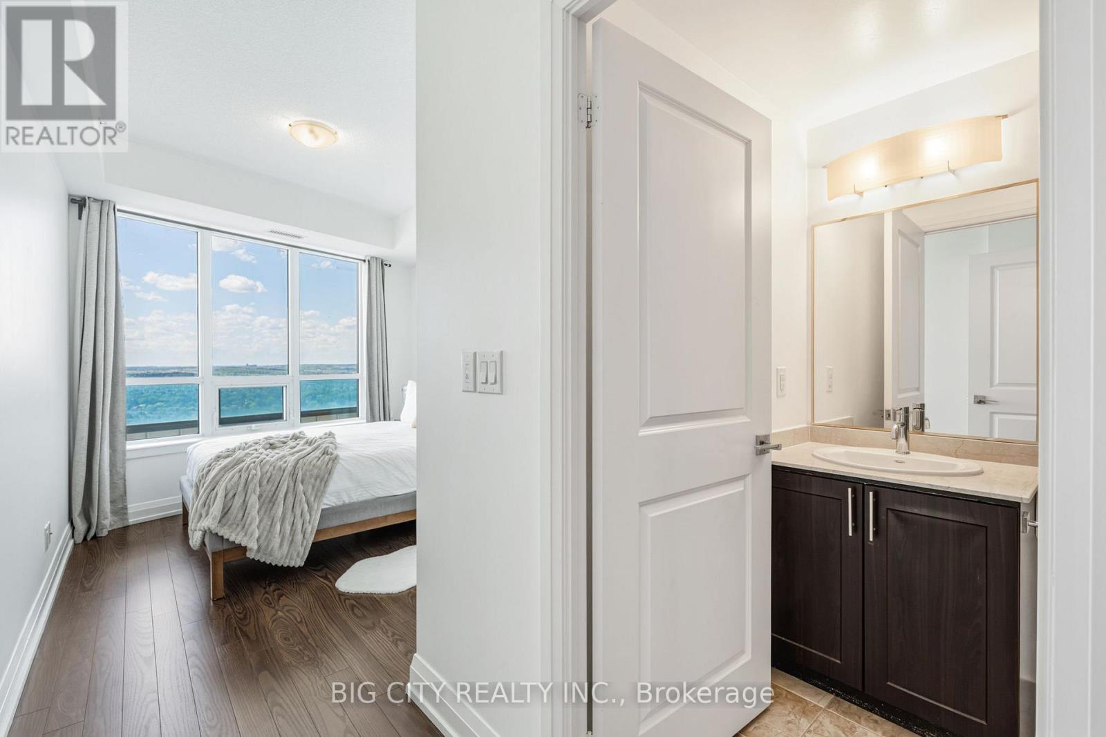 Photo 21 of 7161 Yonge Street, Unit 2425