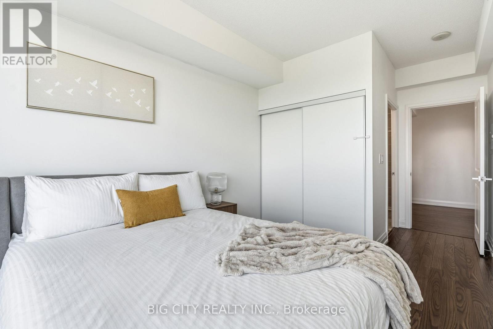 Photo 25 of 7161 Yonge Street, Unit 2425