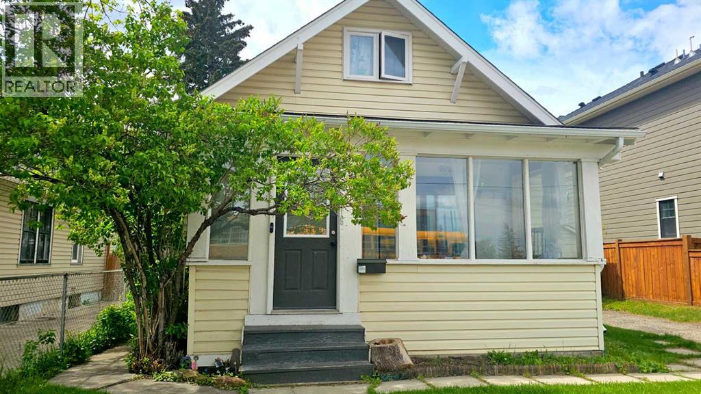 House for Sale in 2115 10 Street NW|Calgary, Alberta T2N0Z4 5
