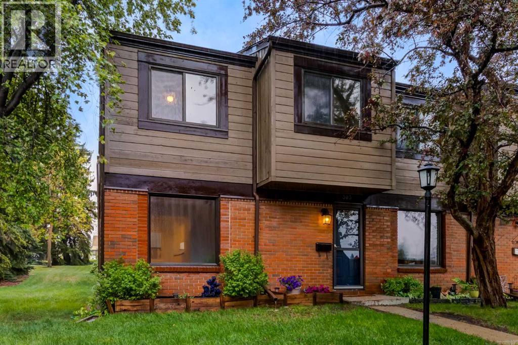 Row / Townhouse for Sale in 303, 9803 24 Street SW|Calgary, Alberta T2V1S5