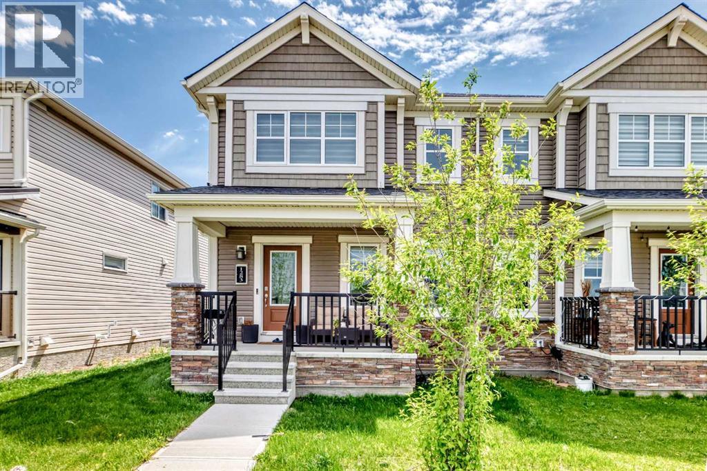 Duplex for Sale in 1283 140 Avenue NW|Calgary, Alberta T3P0Y5 2
