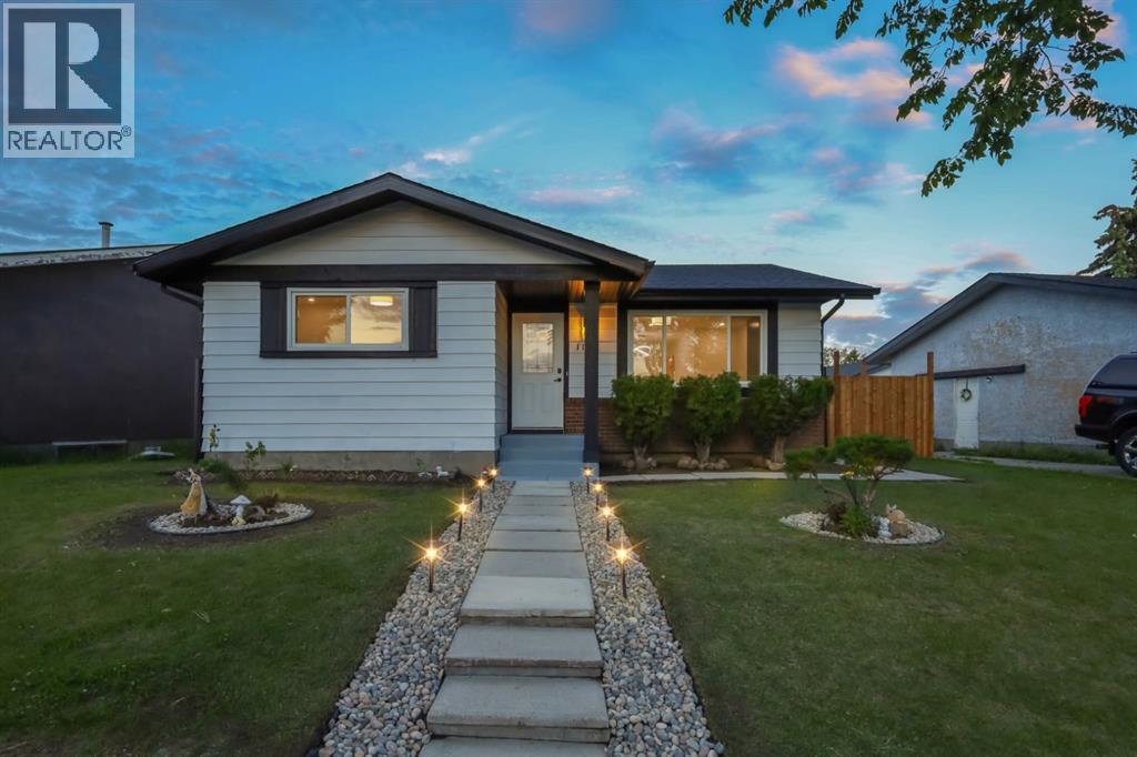 House for Sale in 1174 Abbeydale Drive NE|Calgary, Alberta T2A6L1