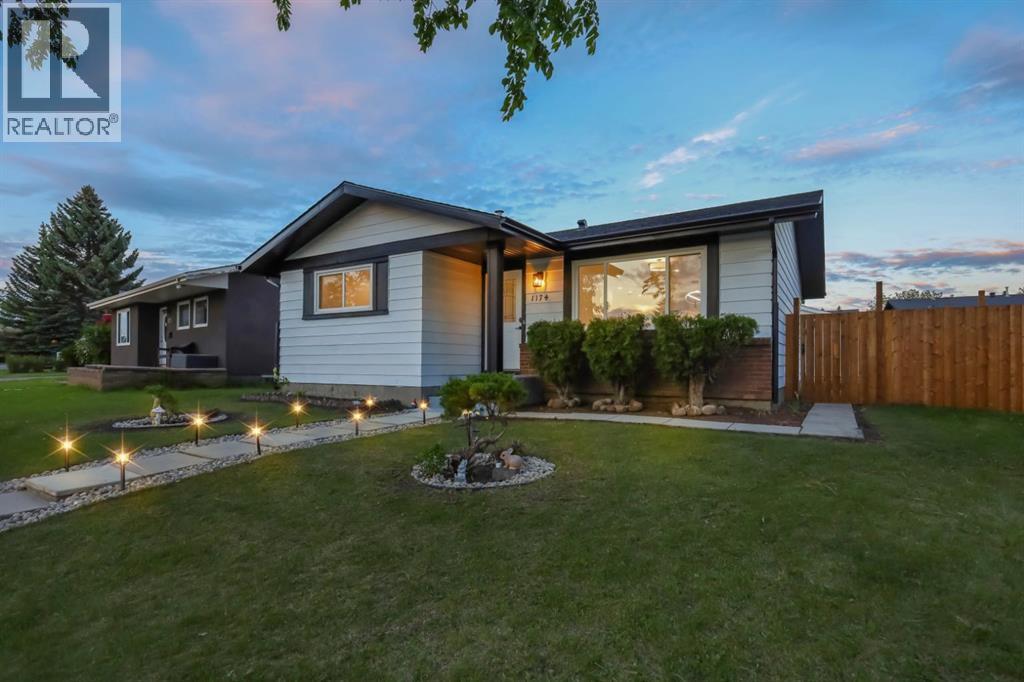 House for Sale in 1174 Abbeydale Drive NE|Calgary, Alberta T2A6L1 2