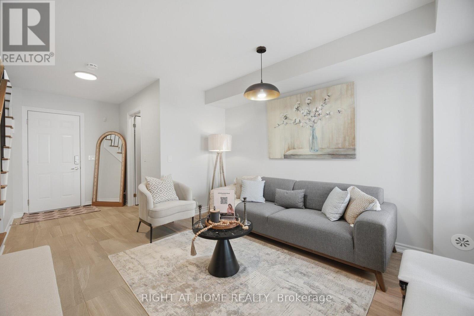 Row / Townhouse for Sale in 6 - 348 WHEAT BOOM DRIVE|Oakville (JM Joshua Meadows), Ontario L6H3V6 4
