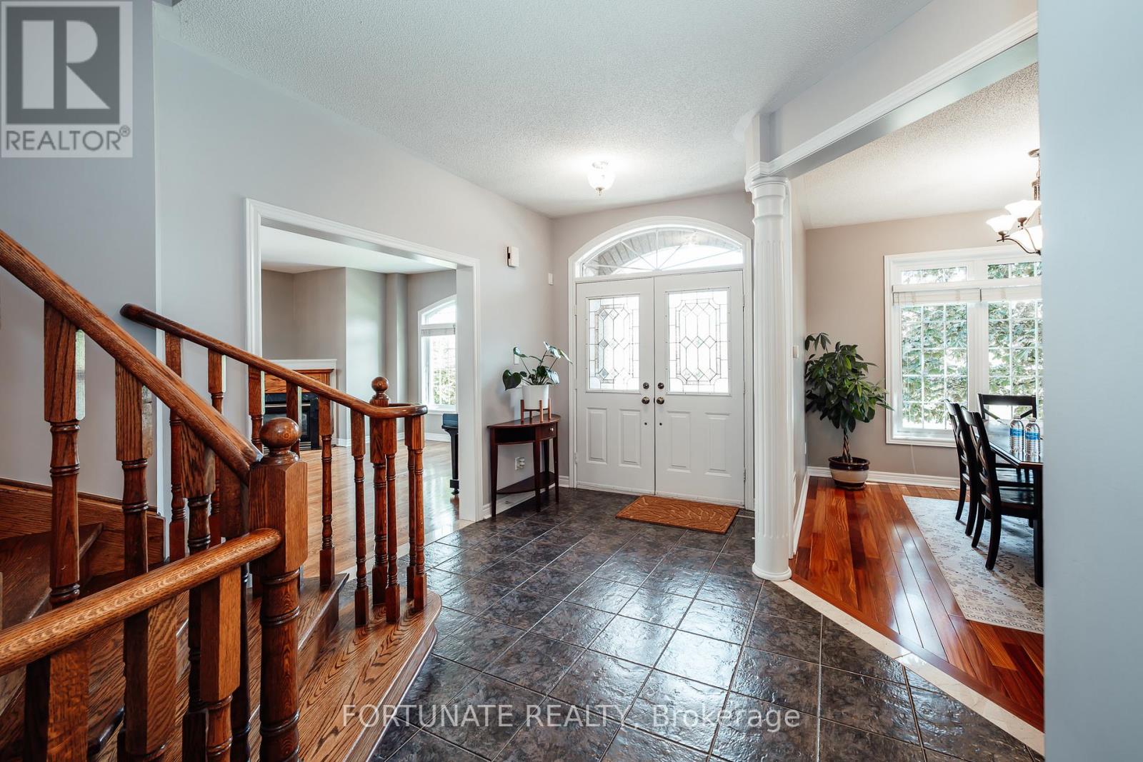 Row / Townhouse for Sale in 2071 PINEVALLEY CRESCENT|Oakville (JC Joshua Creek), Ontario L6H6L8 5