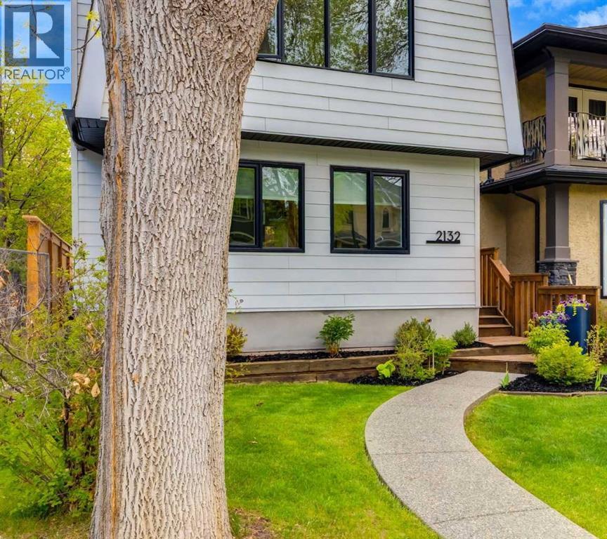 House for Sale in 2132 6 Avenue NW|Calgary, Alberta T2N0W7 4