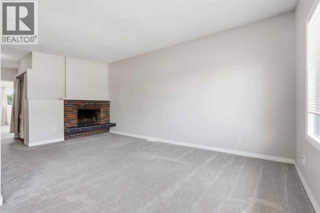 Duplex for Sale in 11759 Canfield Road SW|Calgary, Alberta T2W1J6 5