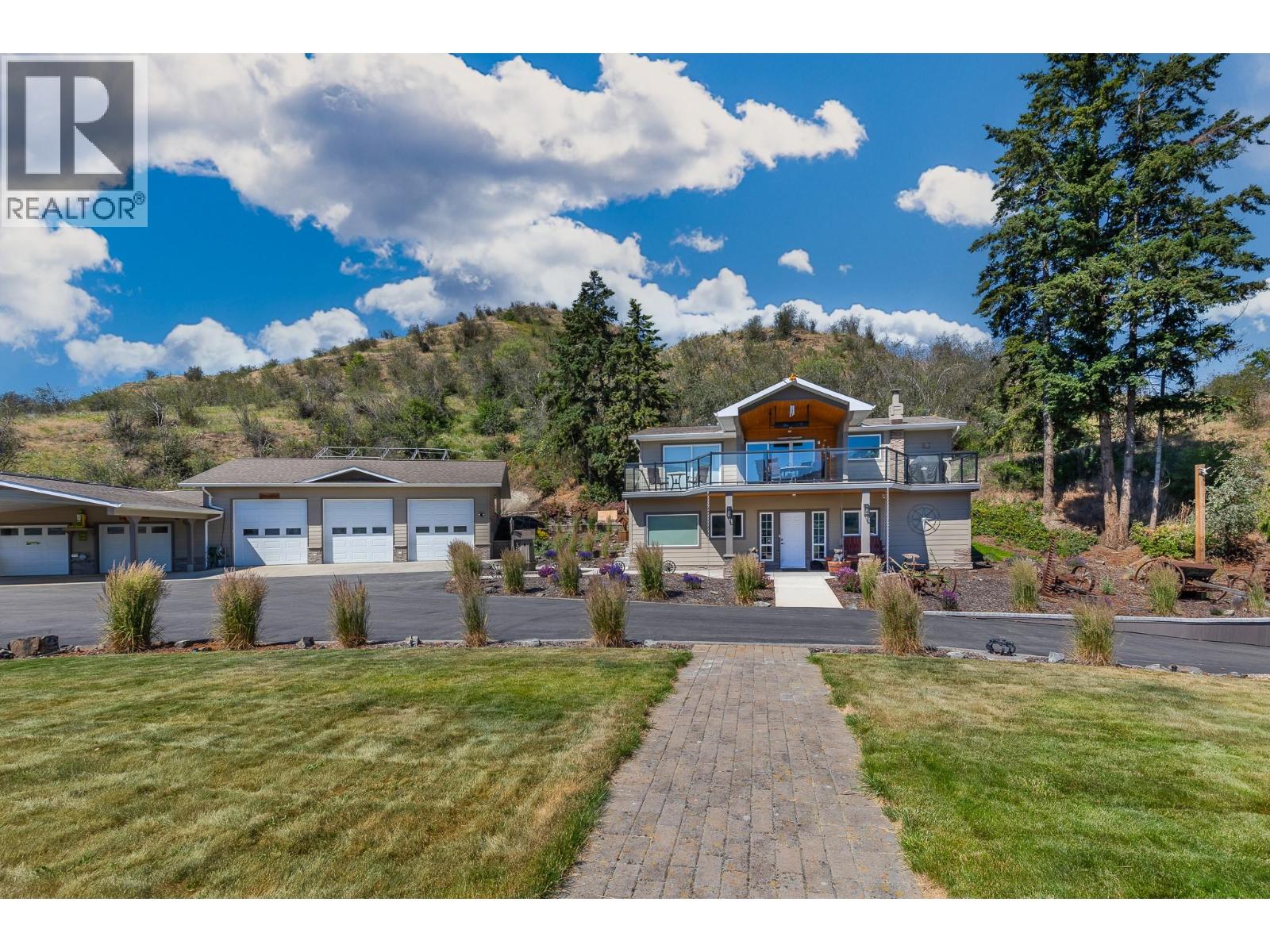 For sale: 6902 Old Kamloops Road, Vernon, British Columbia V1H1W1