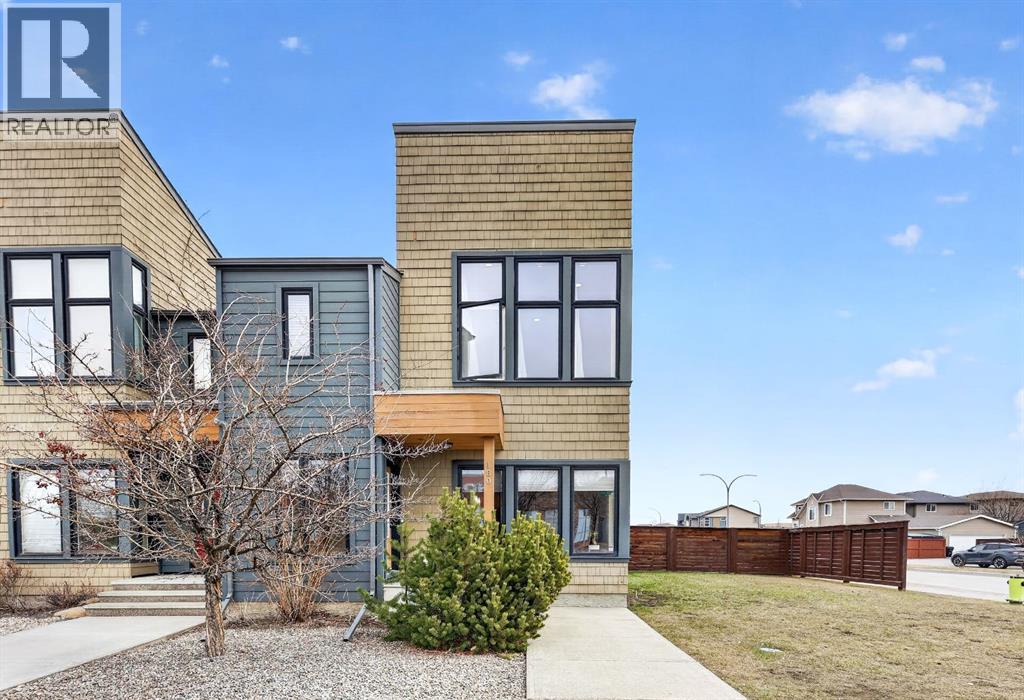 Row / Townhouse for Sale in 180 Walden Gate SE|Calgary, Alberta T2X0P3 2
