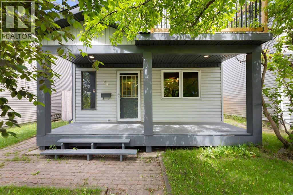 House for Sale in 84 Abingdon Crescent NE|Calgary, Alberta T2A6S3 3