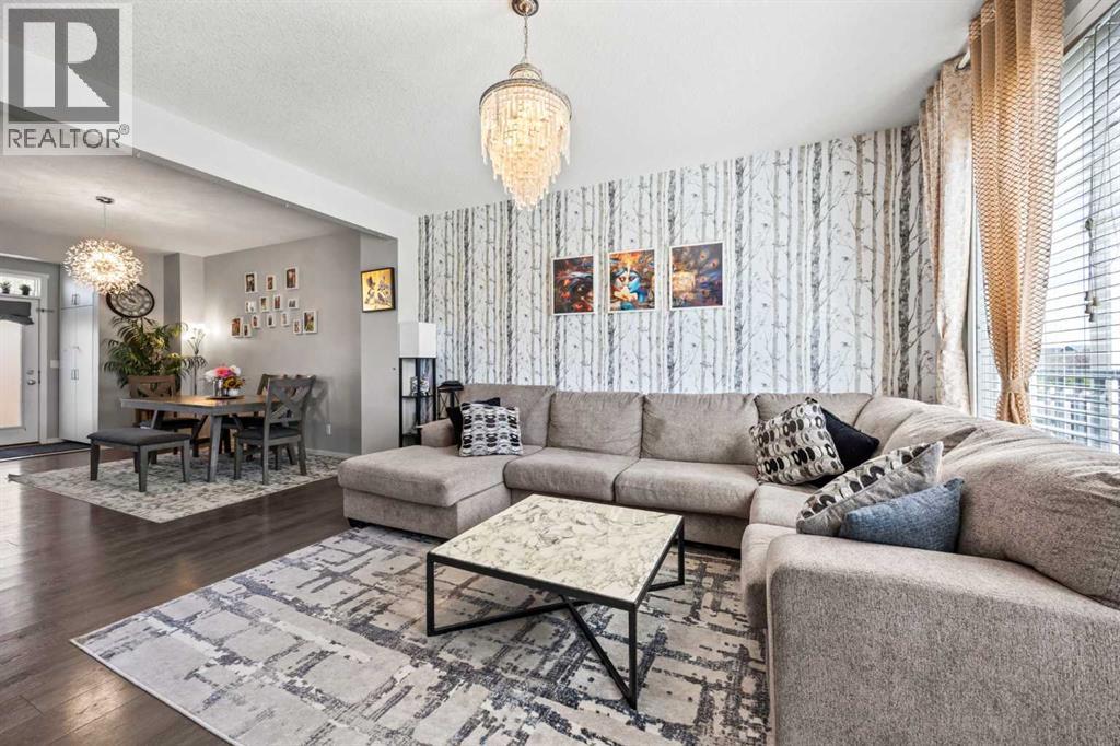 Duplex for Sale in 9121 52 Street NE|Calgary, Alberta T3J0V5 3