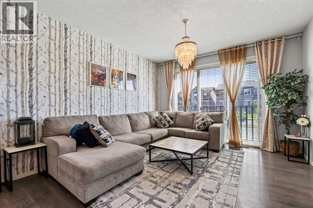 Duplex for Sale in 9121 52 Street NE|Calgary, Alberta T3J0V5 5