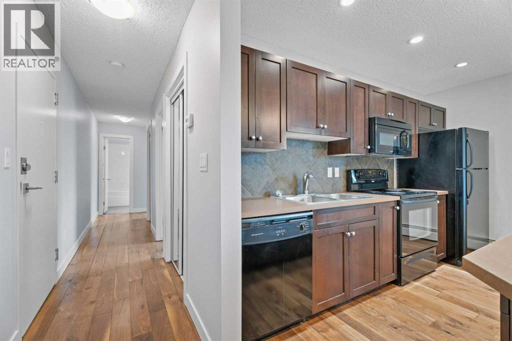Apartment for Sale in 402, 1828 12 Avenue SW|Calgary, Alberta T3C0R6 4