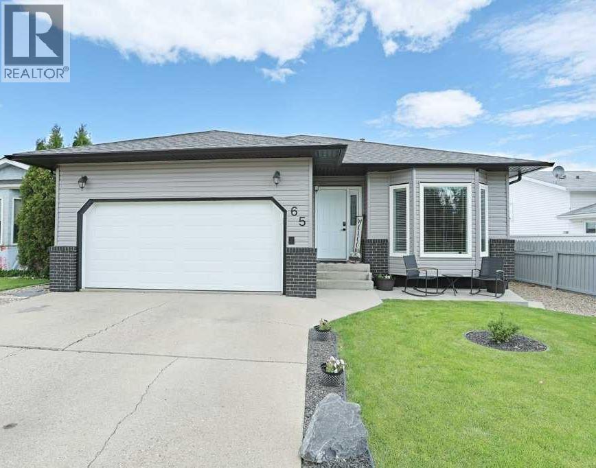 For sale: 65 Parkland Way E, Brooks, Alberta T1R0M6 - A2320710