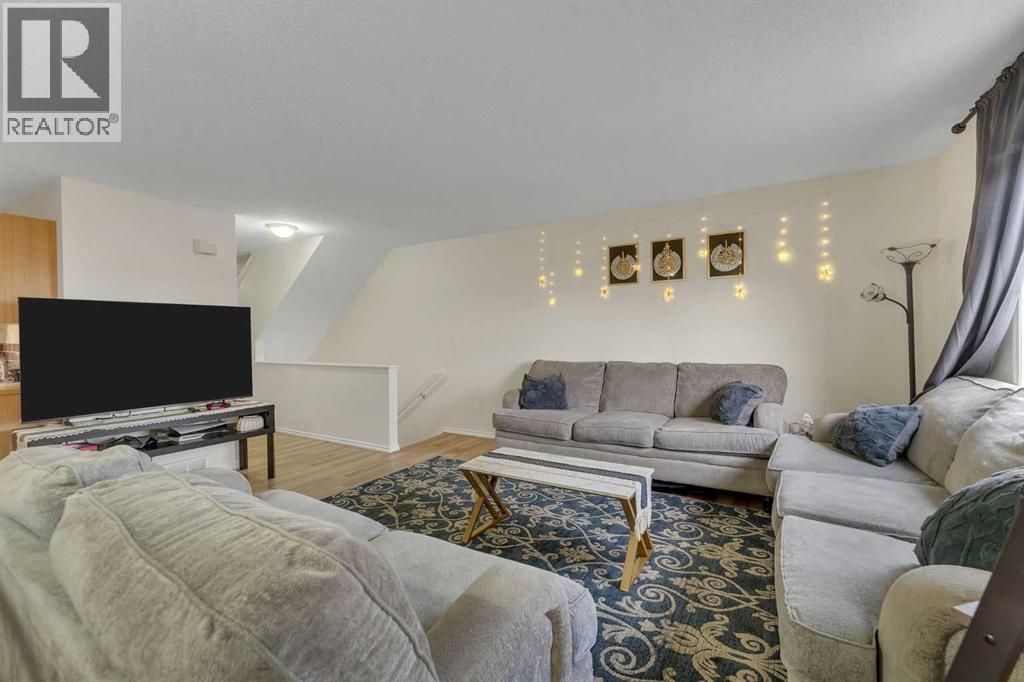 Row / Townhouse for Sale in 256 Taracove Place|Calgary, Alberta T3J4T4 5