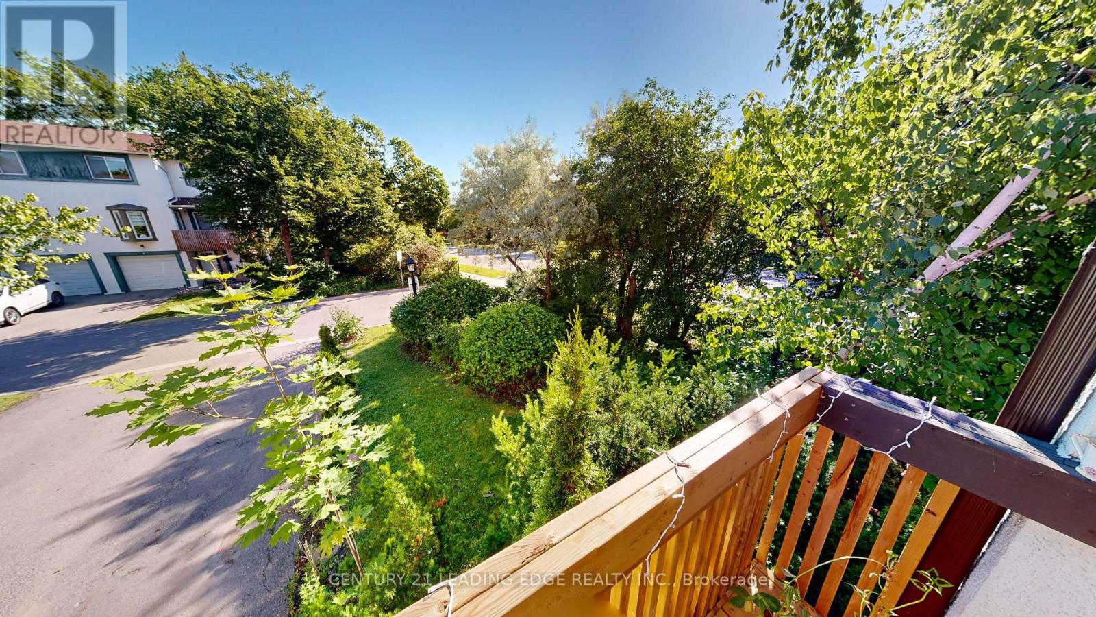 Row / Townhouse for Sale in 64 - 2651 AQUITAINE AVENUE|Mississauga (Meadowvale), Ontario L5N1V5 3