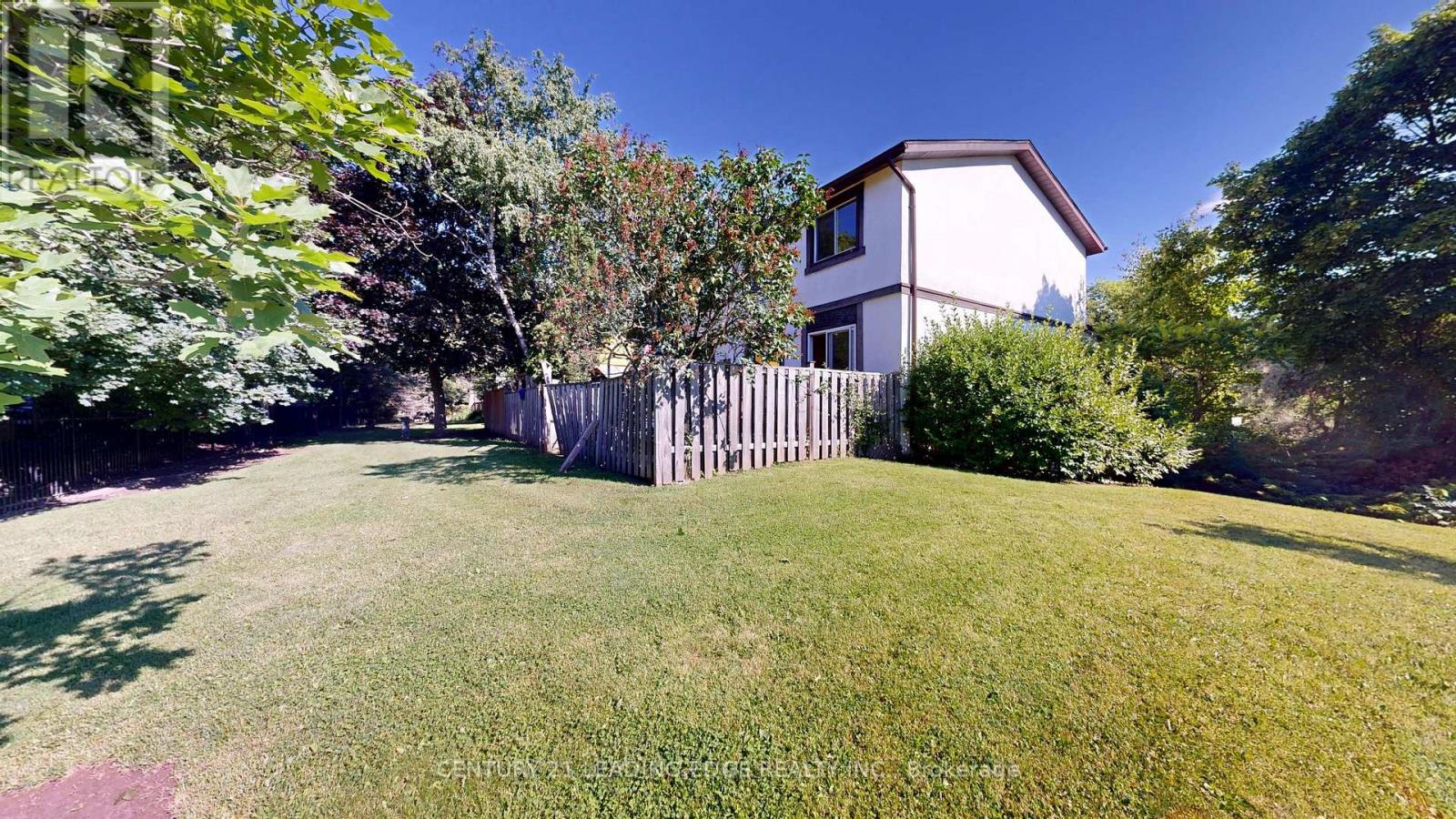 Row / Townhouse for Sale in 64 - 2651 AQUITAINE AVENUE|Mississauga (Meadowvale), Ontario L5N1V5 5