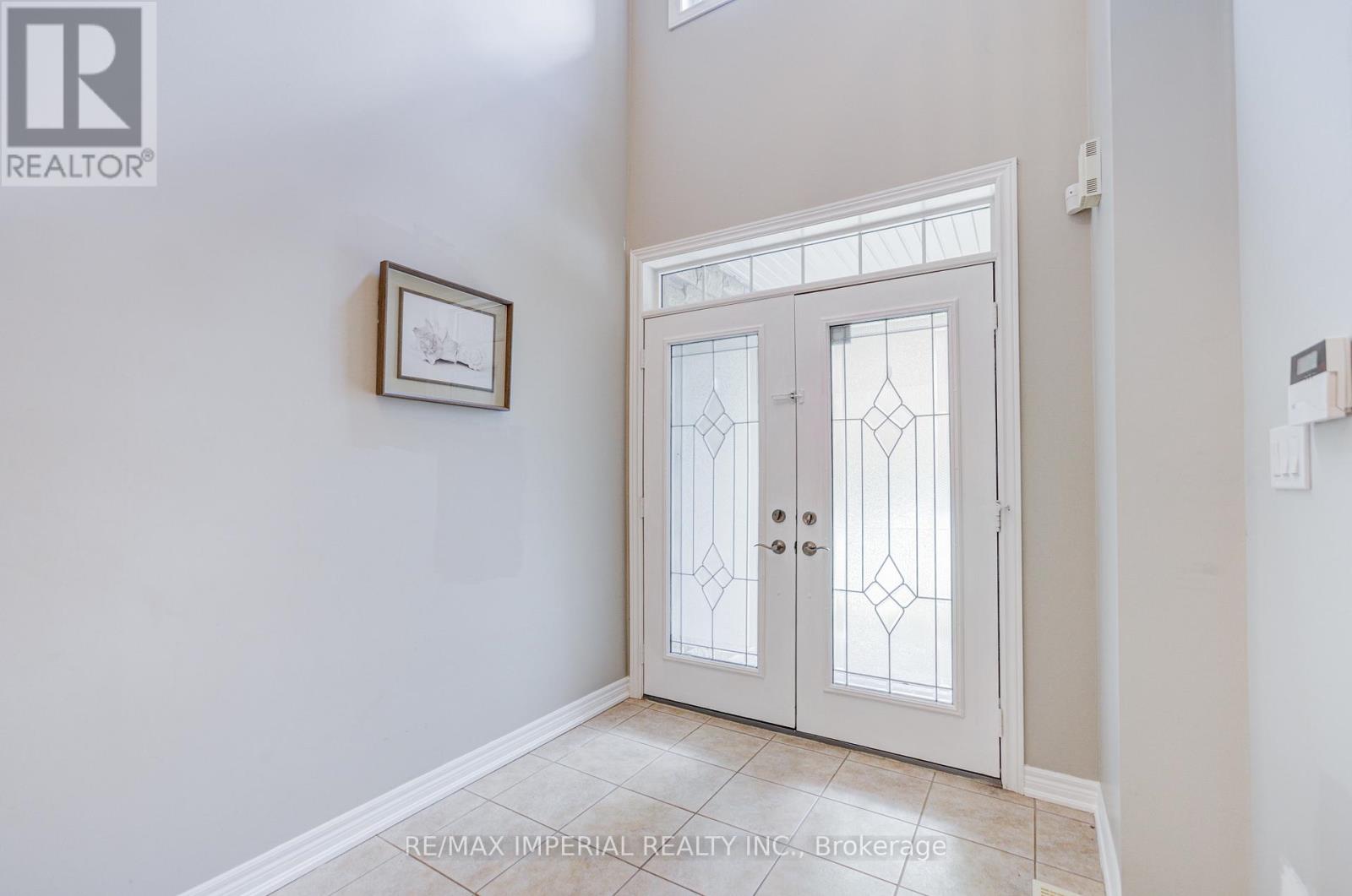Row / Townhouse for Sale in 1233 AGRAM DRIVE|Oakville (JC Joshua Creek), Ontario L6H7P1 3