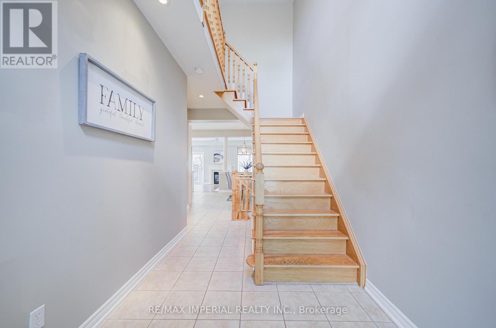 Row / Townhouse for Sale in 1233 AGRAM DRIVE|Oakville (JC Joshua Creek), Ontario L6H7P1 4