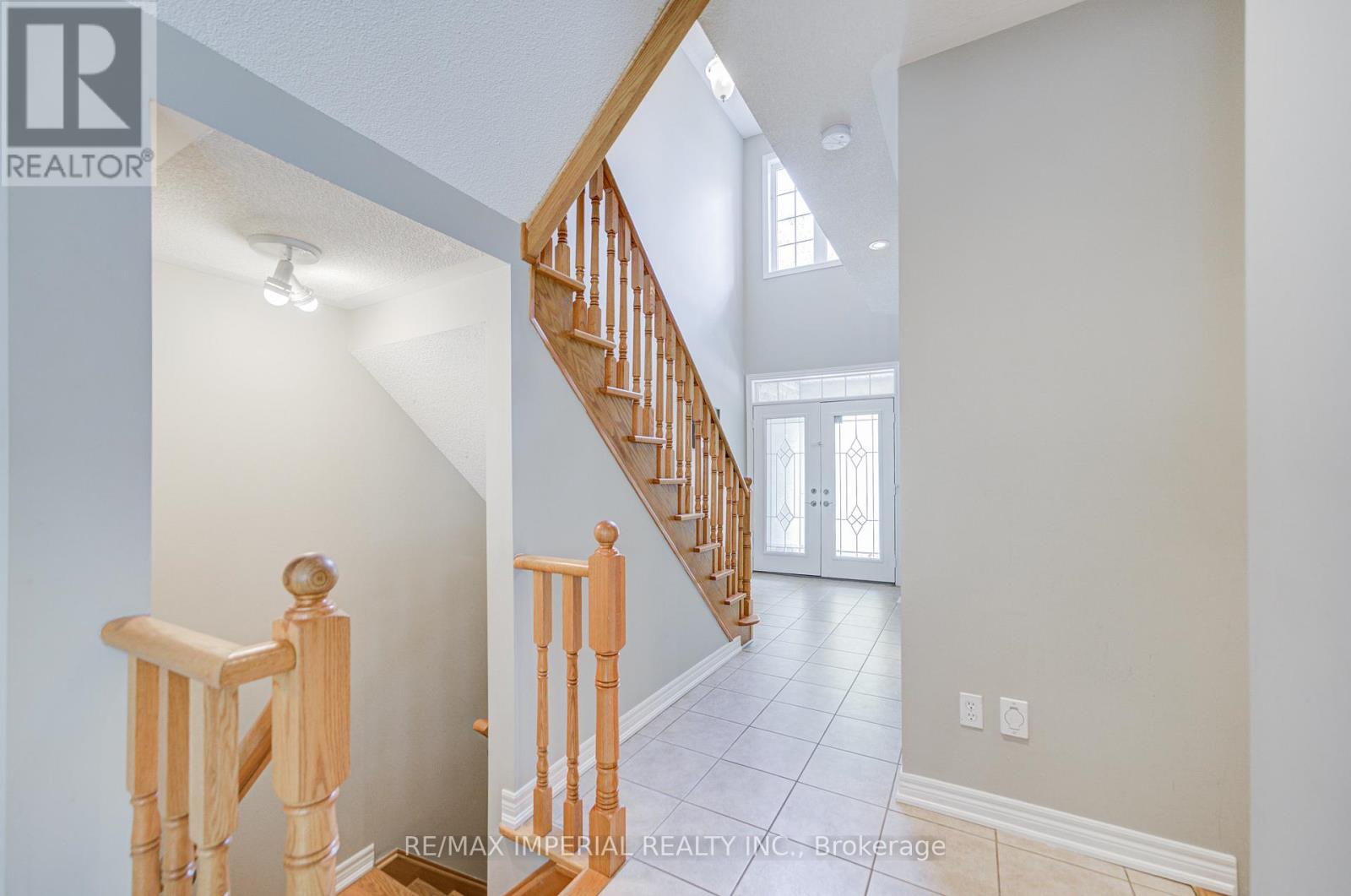 Row / Townhouse for Sale in 1233 AGRAM DRIVE|Oakville (JC Joshua Creek), Ontario L6H7P1 5
