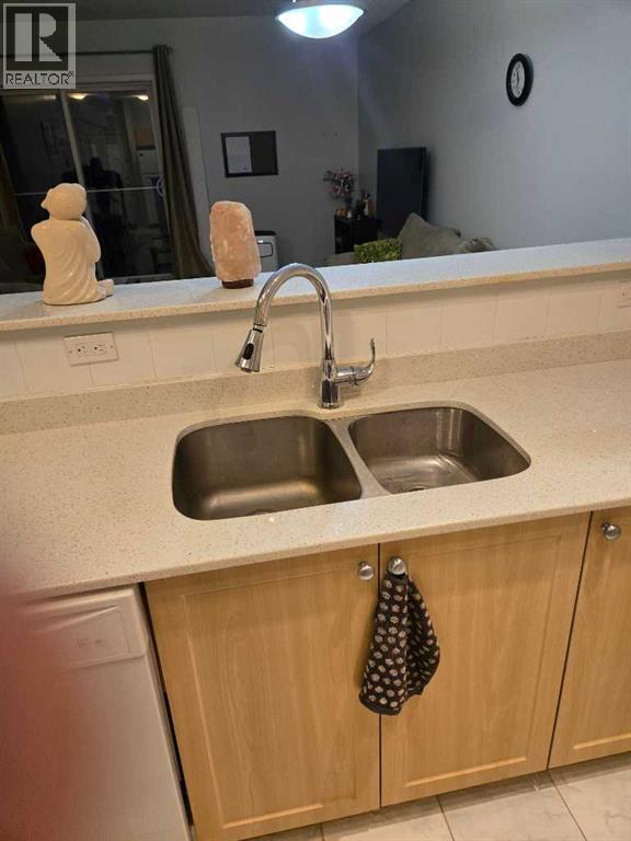 Apartment for Sale in 1411, 333 Taravista Drive NE|Calgary, Alberta t3j0h3 2