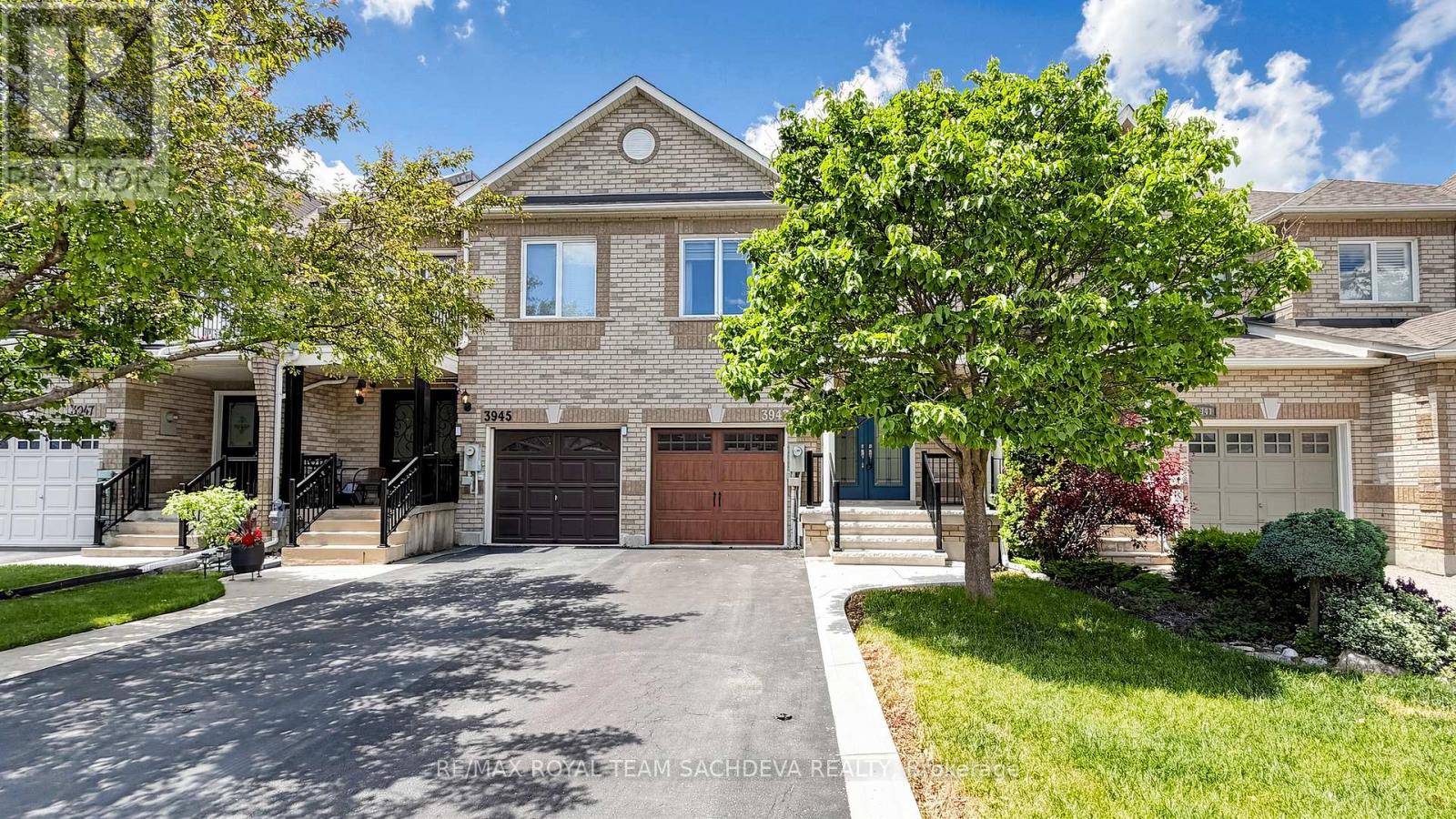 Row / Townhouse for Sale in 3943 FREEMAN TERRACE|Mississauga (Churchill Meadows), Ontario L5M6R2
