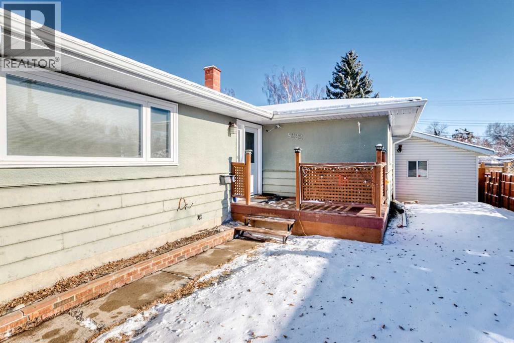 House for Sale in 8222 Fairmount Drive SE|Calgary, Alberta T2H0Y3 2