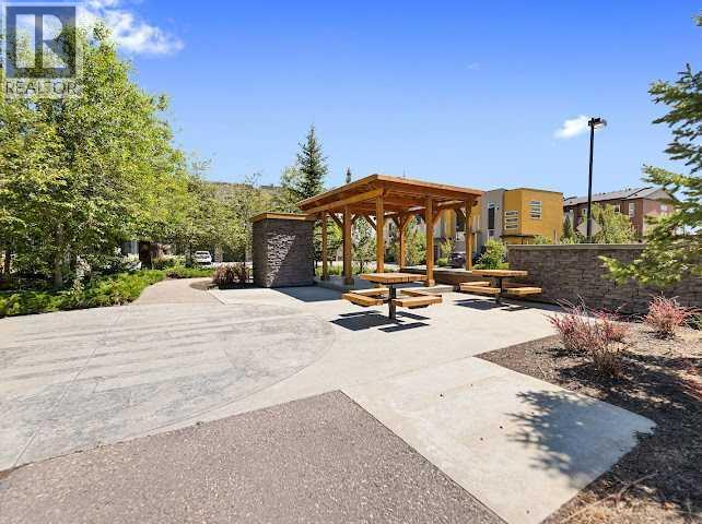 Row / Townhouse for Sale in 416 Covecreek Circle NE|Calgary, Alberta T3K0W6 2