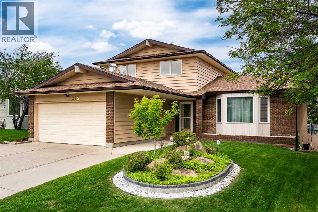 House for Sale in 228 Norfolk Road NW|Calgary, Alberta T2K5P7