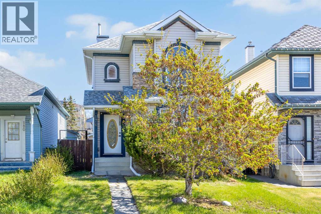 House for Sale in 176 Arbour Grove Close NW|Calgary, Alberta T3G4J2 2