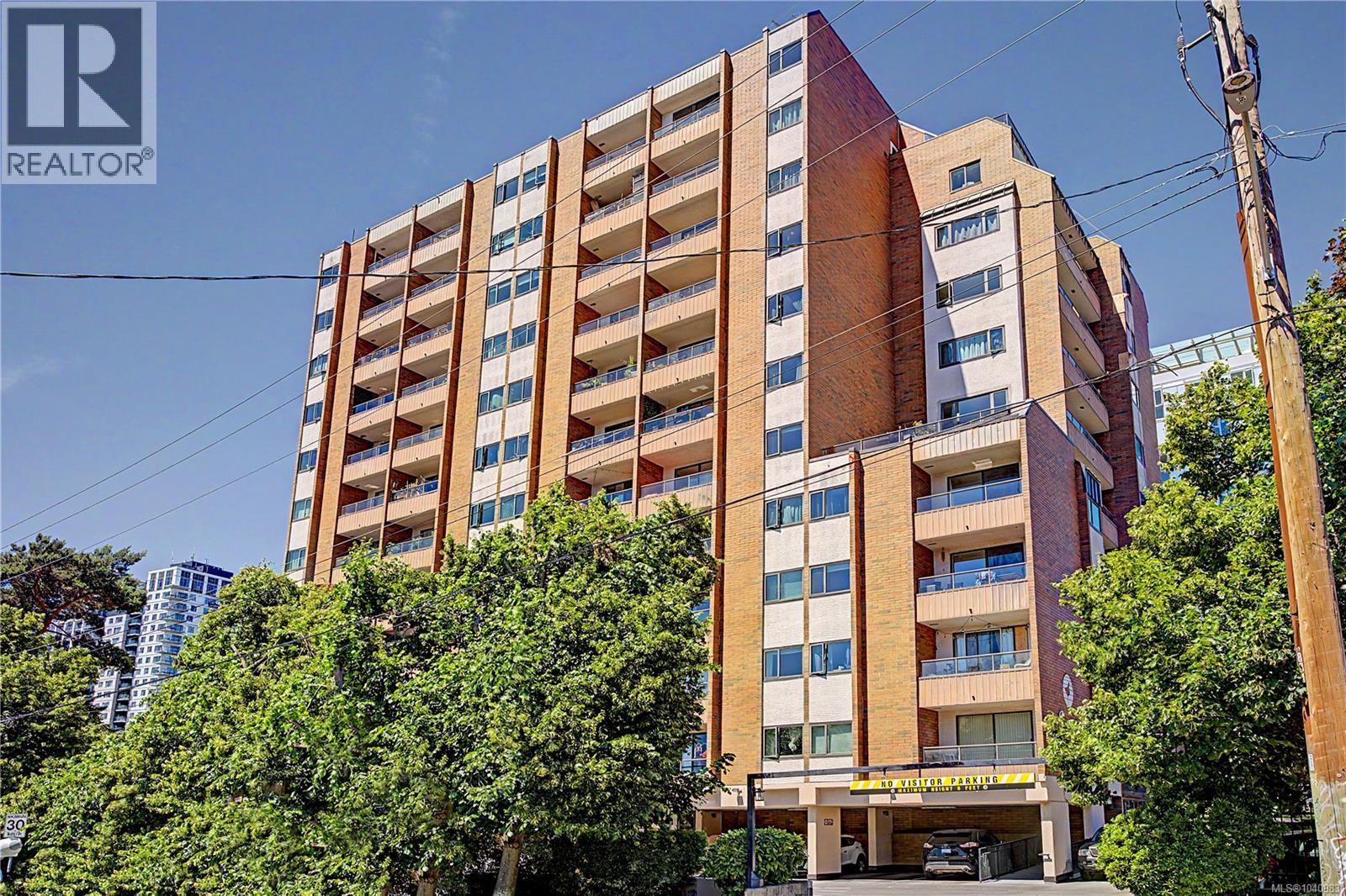 706 1630 Quadra St
