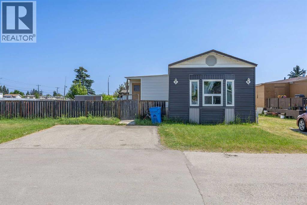 Mobile Home for Sale in 322, 6220 17 Avenue SE|Calgary, Alberta T2A0W6
