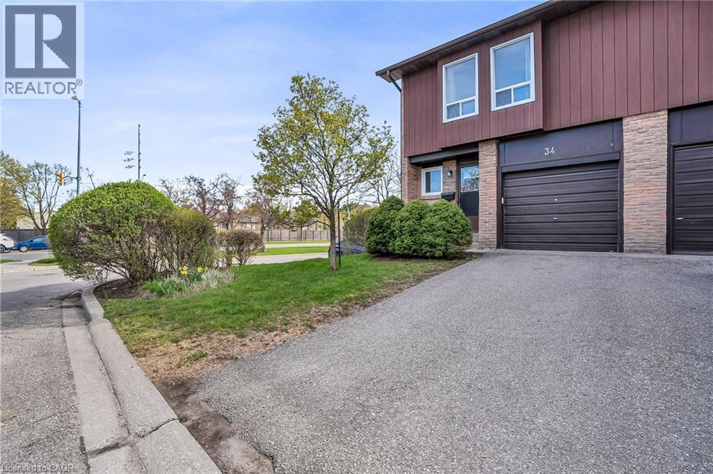 Row / Townhouse for Sale in 7030 COPENHAGEN Road Unit# 34|Mississauga, Ontario L5N2P3 4