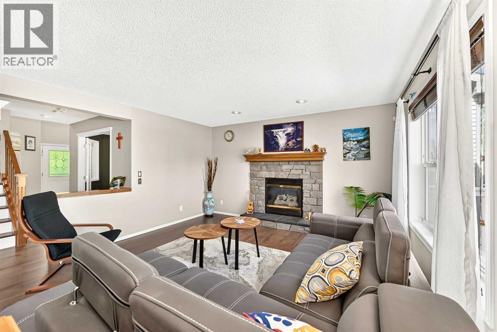 House for Sale in 38 Royal Oak Grove NW|Calgary, Alberta T3G5P3 4