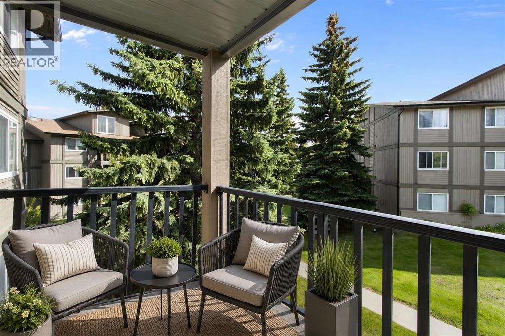 Apartment for Sale in 522, 6400 Coach Hill Road SW|Calgary, Alberta T3H1B8 3