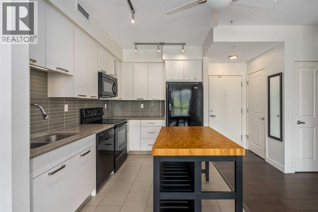 Apartment for Sale in 3210, 175 Silverado Boulevard SW|Calgary, Alberta T2X0V5 4