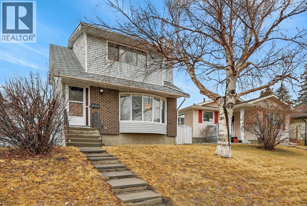 House for Sale in 103 Macewan Drive NW|Calgary, Alberta T3K2G2