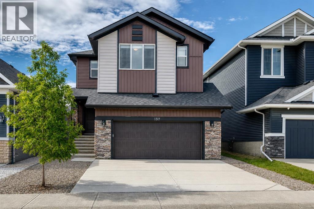House for Sale in 137 Creekside Way SW|Calgary, Alberta T2X4B1