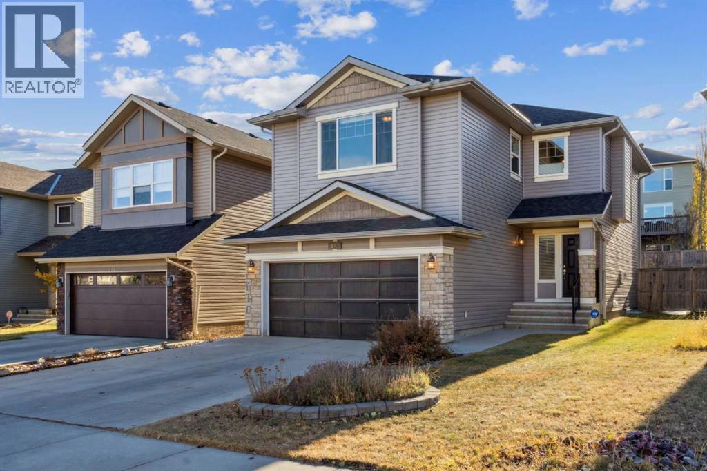 House for Sale in 645 Panatella Boulevard NW|Calgary, Alberta T3K0N9 2