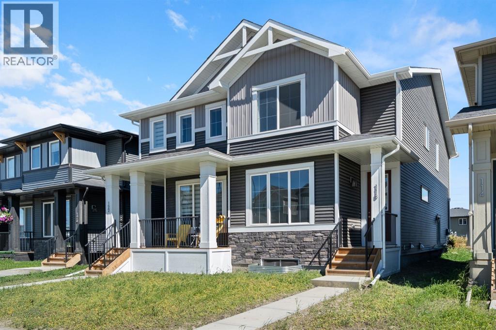 Duplex for Sale in 118 Sora Gardens SE|Calgary, Alberta T3S0V3