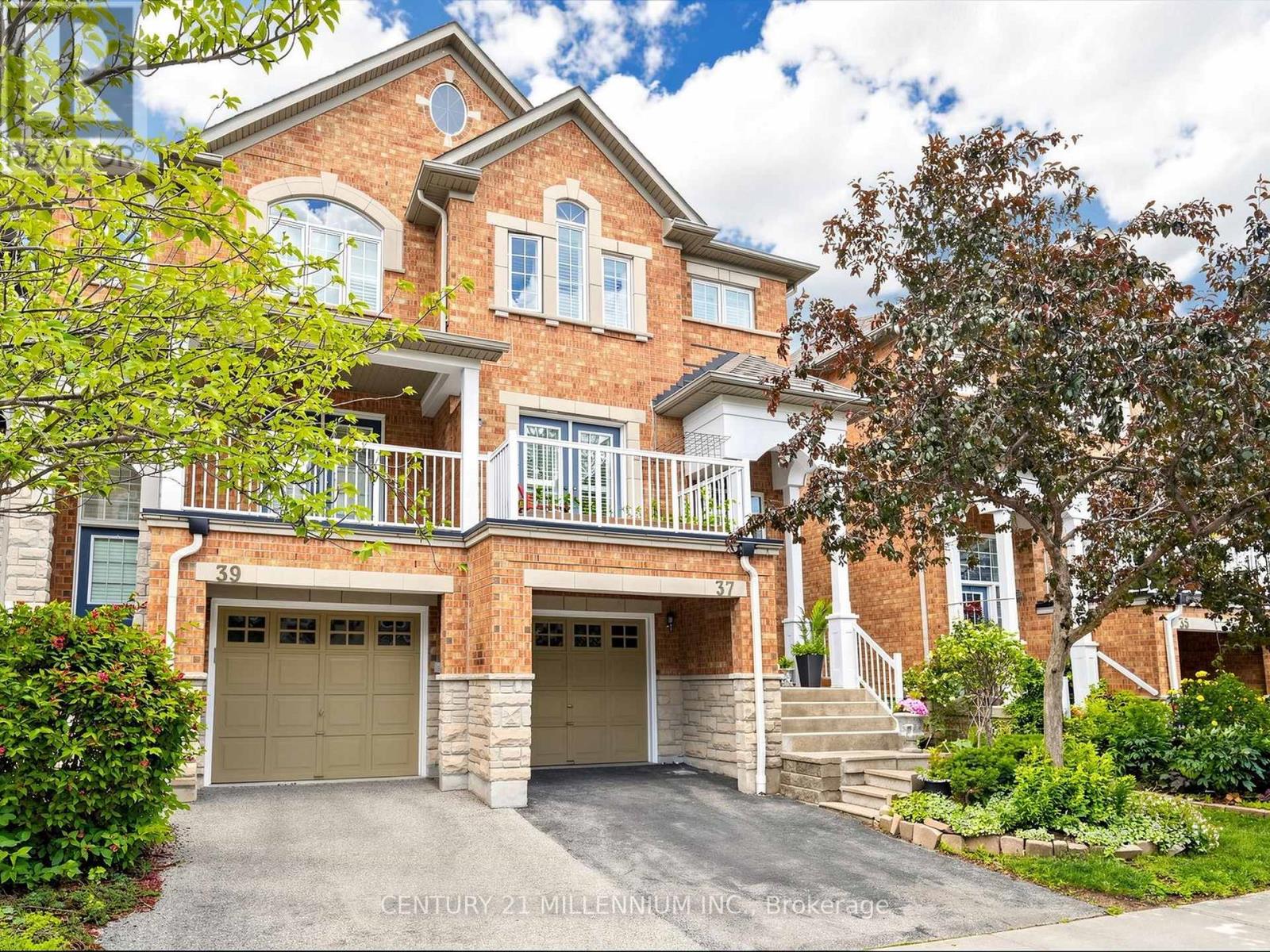 Row / Townhouse for Sale in 37 - 601 SHORELINE DRIVE|Mississauga (Cooksville), Ontario L5B4K7